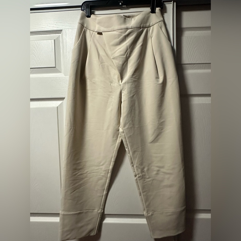A Day Portfolio Tailored Pants Large -Color is oat
